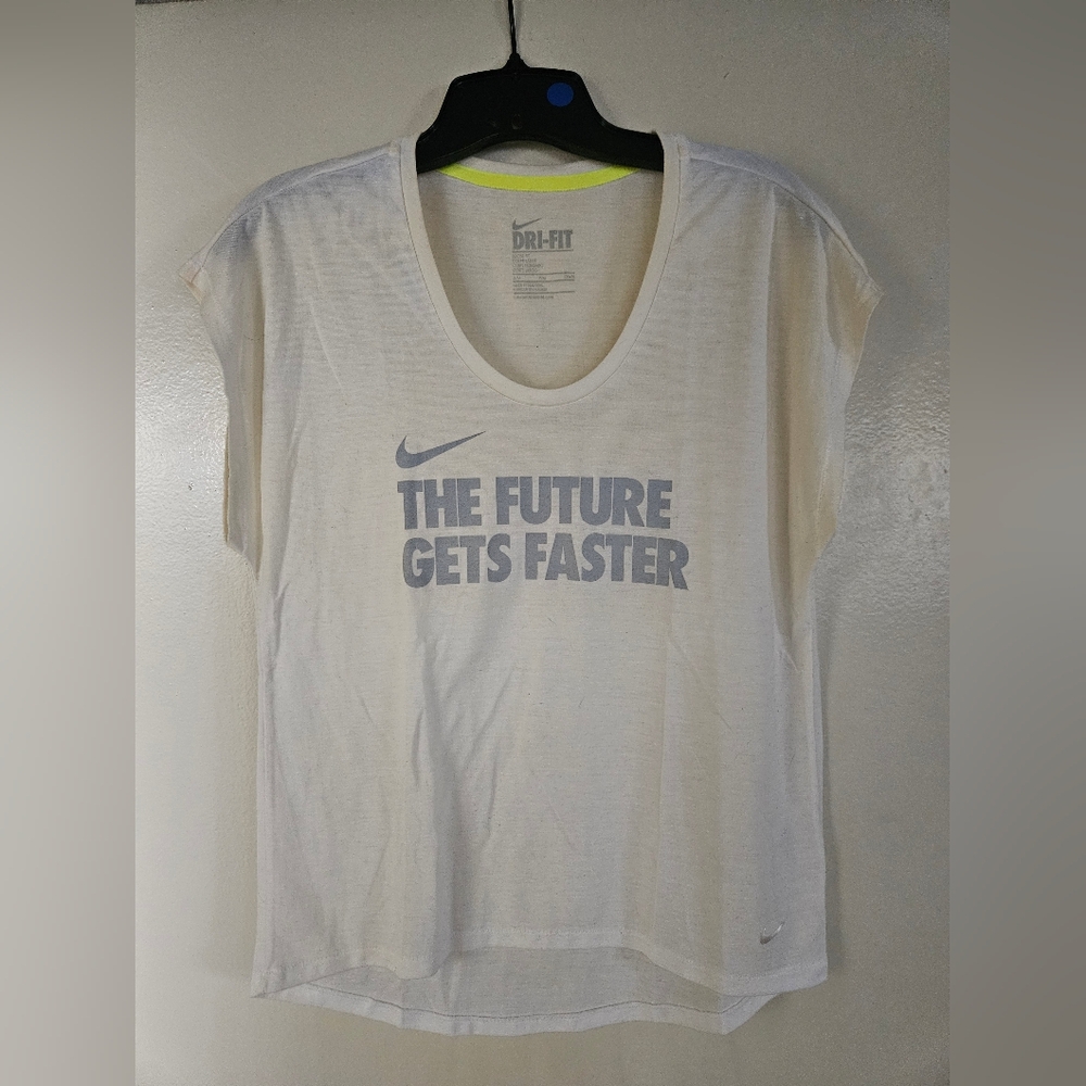 Nike Dri-fit Loose T-shirt - Cream - Size S/M